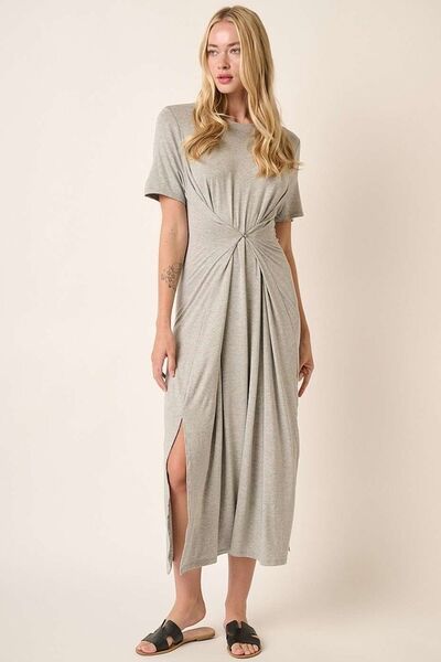 Chic Side Slit Round Neck Dress with Short Sleeves for Casual Style