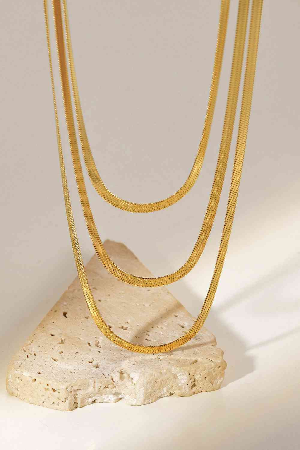 Elegant Triple-Layered Snake Chain Necklace for Stunning Style